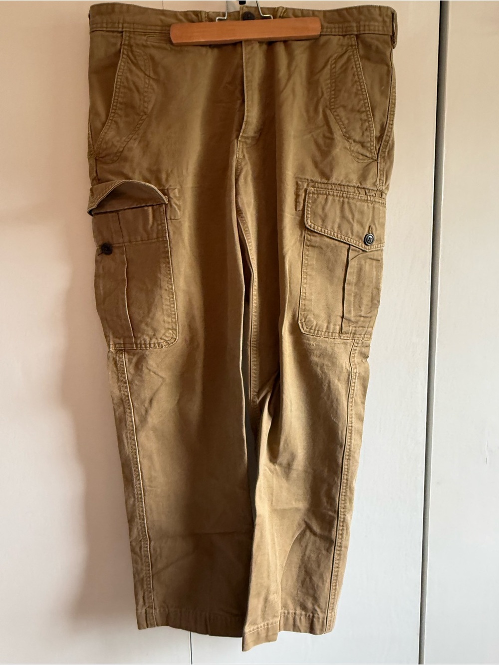 Lands' End Men's Cargo Pants in Khaki